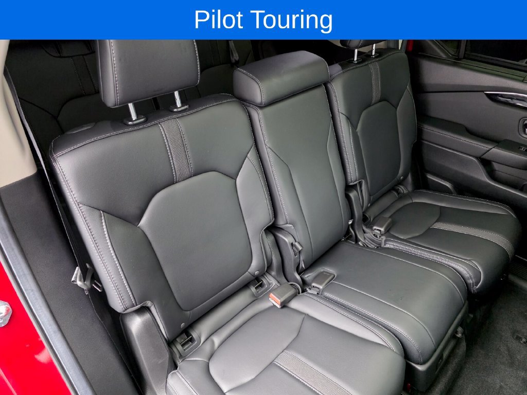 Used 2025 Honda Pilot Touring image 28