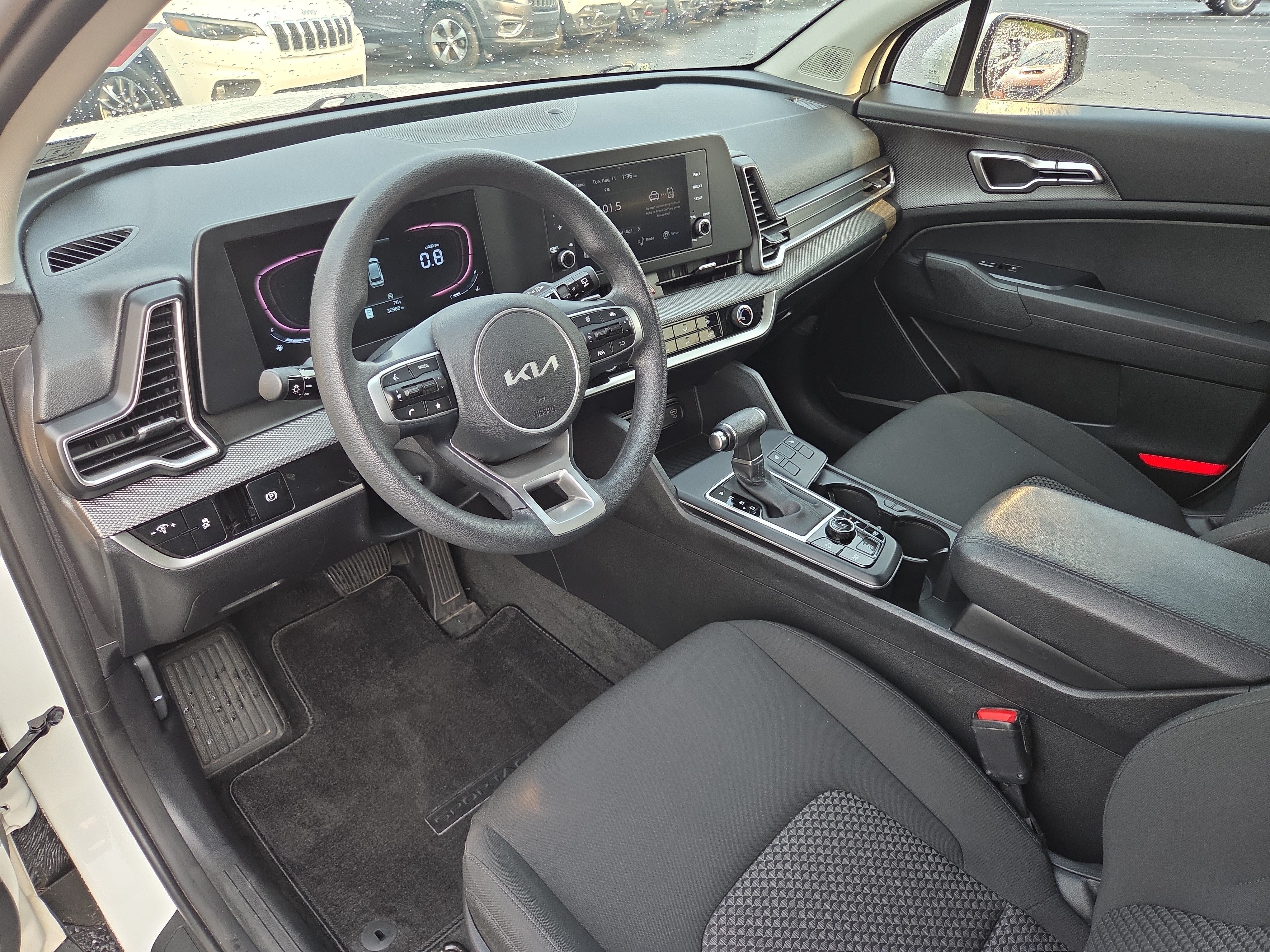 Used 2023 Kia Sportage LX AWD/4WD image 16