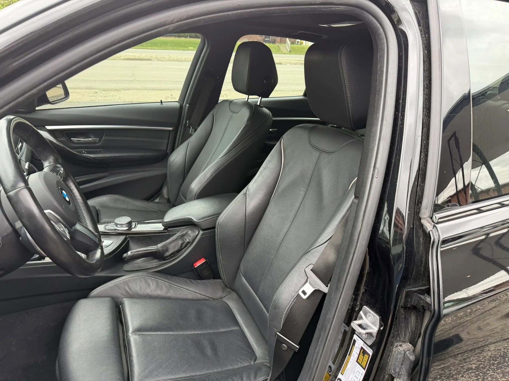 Used 2017 BMW 340i xDrive Sedan AWD/4WD image 13