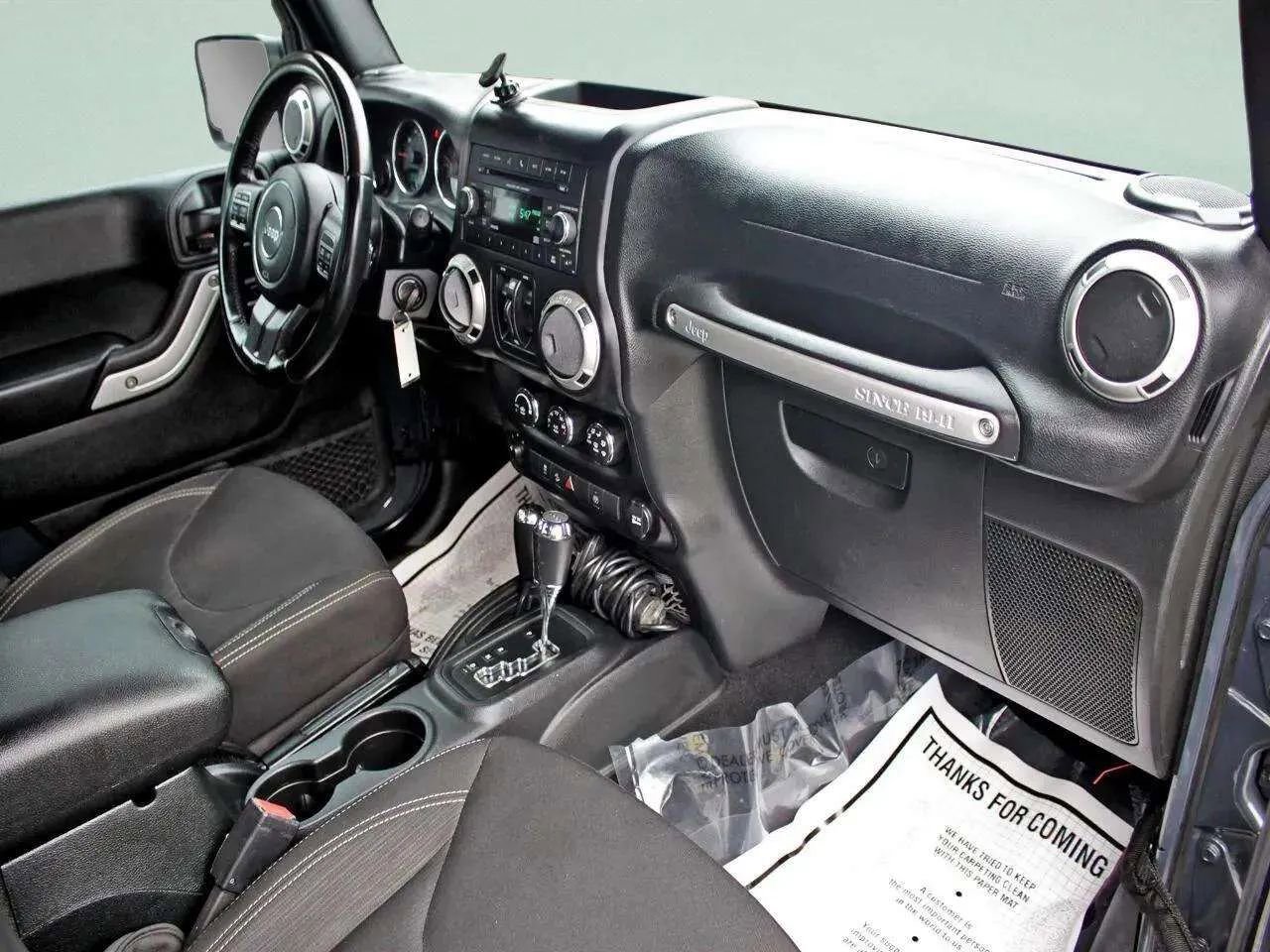 Used 2016 Jeep Wrangler Unlimited Rubicon w/ Connectivity Group image 26