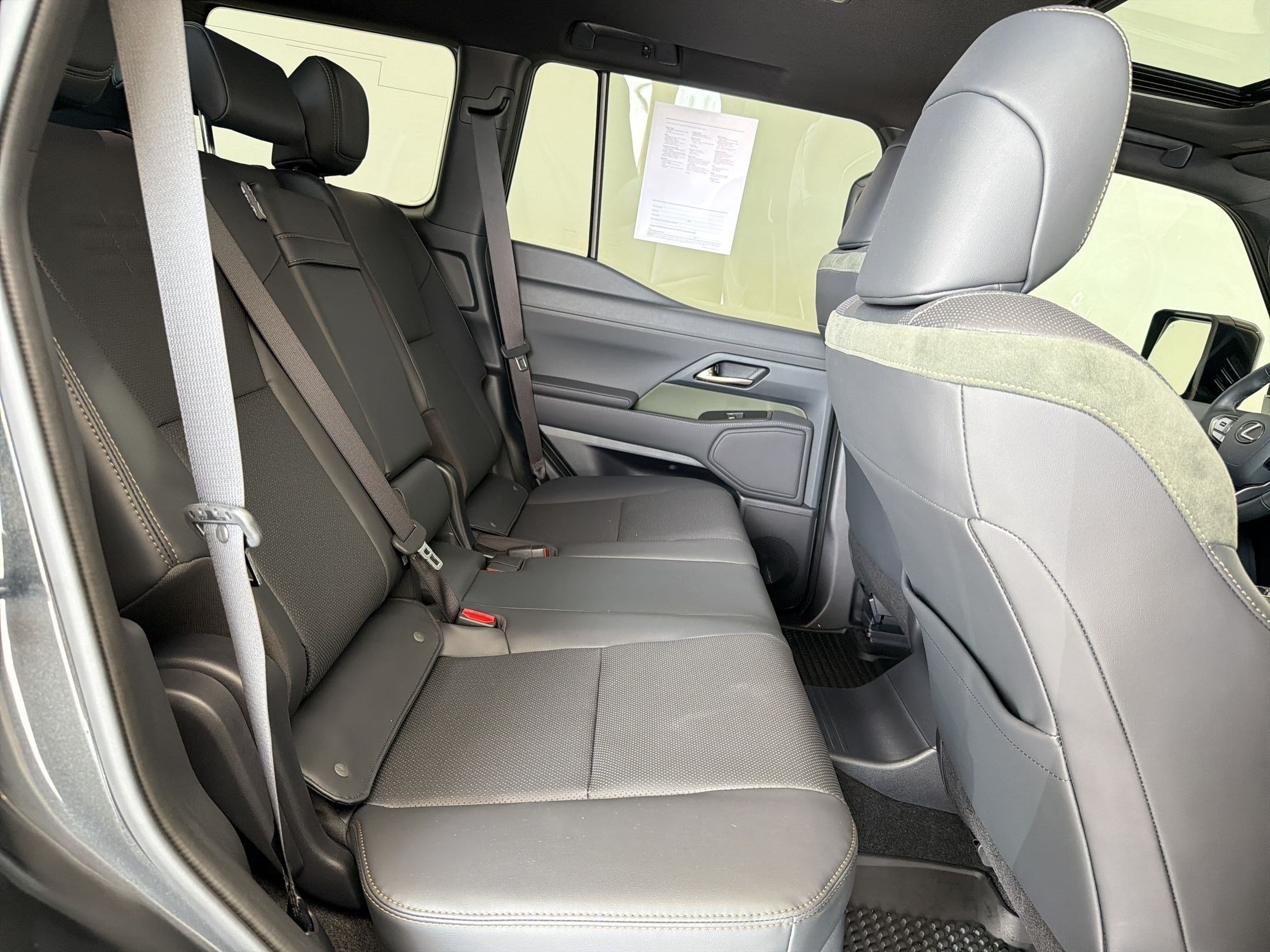 Used 2024 Lexus GX 550 AWD/4WD image 30