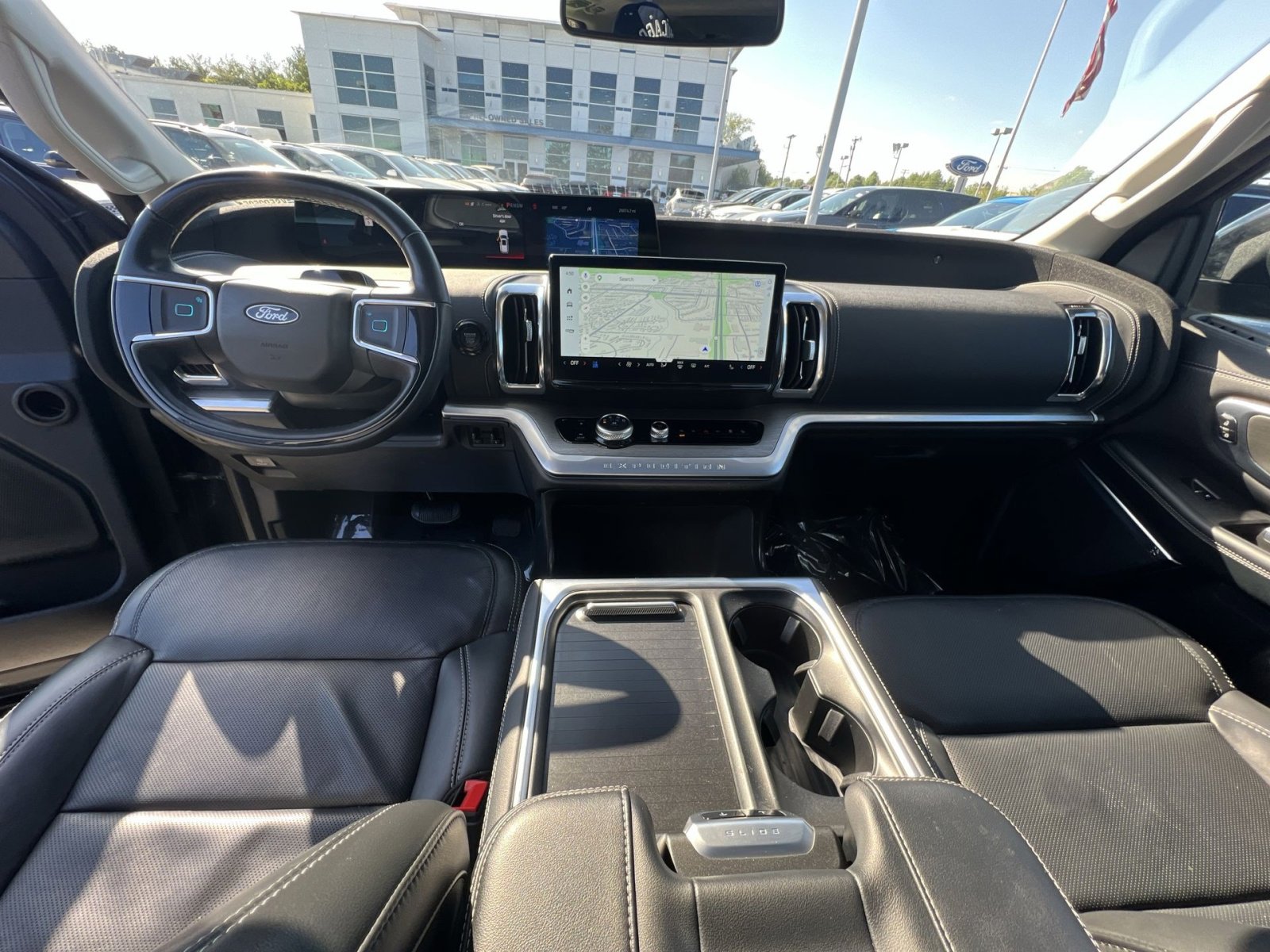 Used 2025 Ford Expedition Max Platinum AWD/4WD image 31