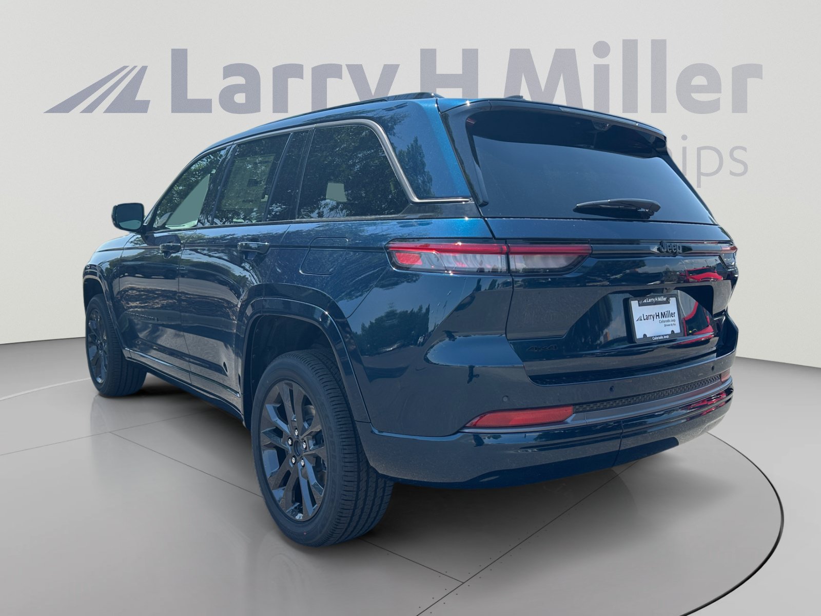 New 2026 Jeep Grand Cherokee Limited AWD/4WD image 3