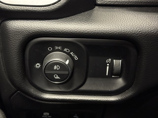 Used 2022 RAM 1500 Big Horn AWD/4WD image 33