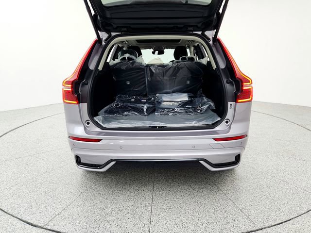 New 2026 Volvo XC60 B5 Plus w/ Climate Package image 15