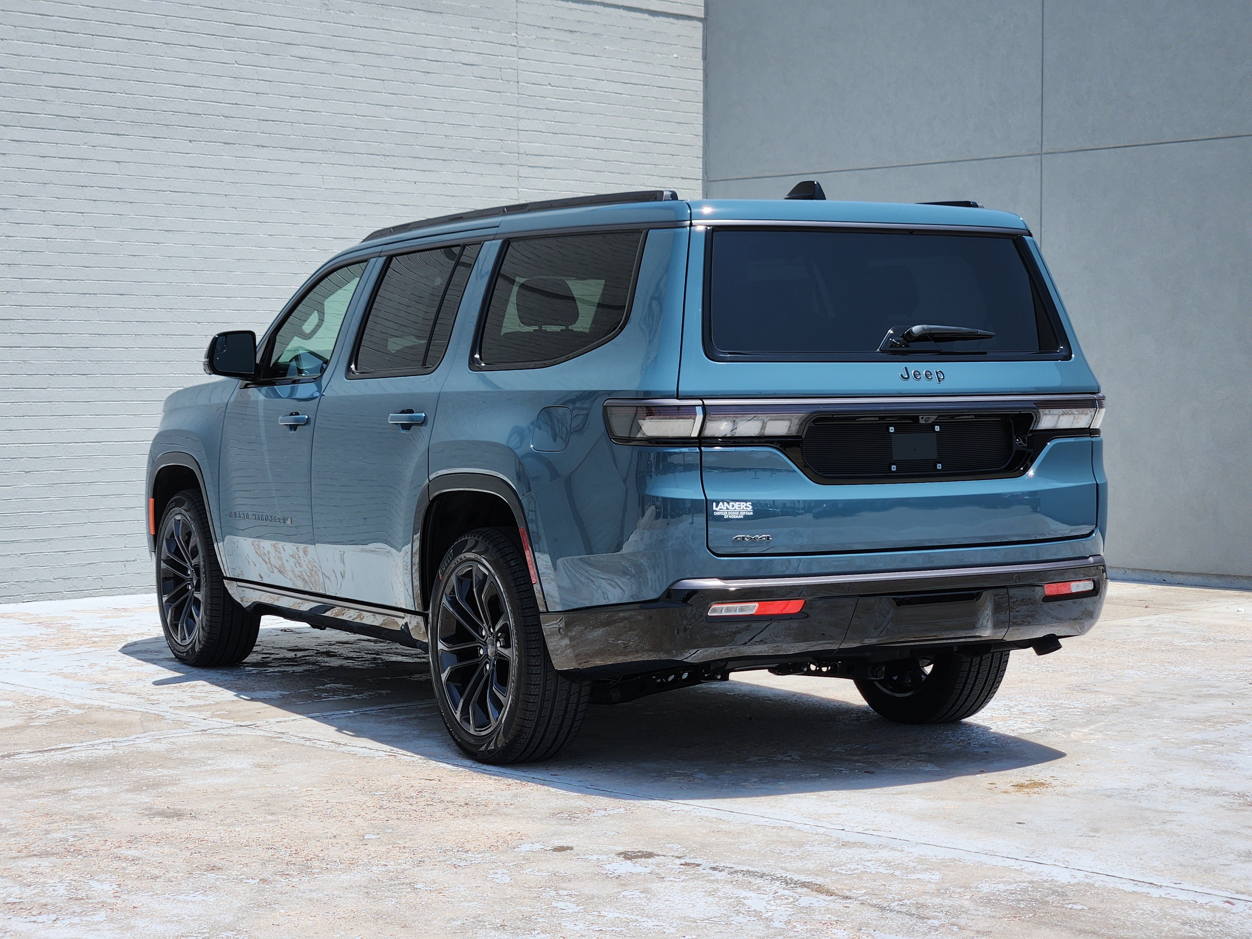 New 2026 Jeep Grand Wagoneer Summit AWD/4WD image 3
