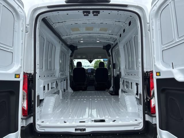 Used 2023 Ford E-Transit Medium Roof RWD image 32