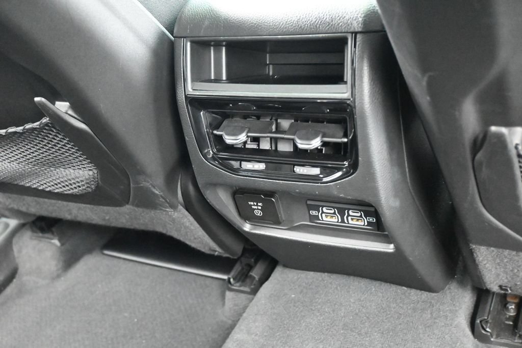 Used 2024 Jeep Grand Cherokee Altitude RWD image 39