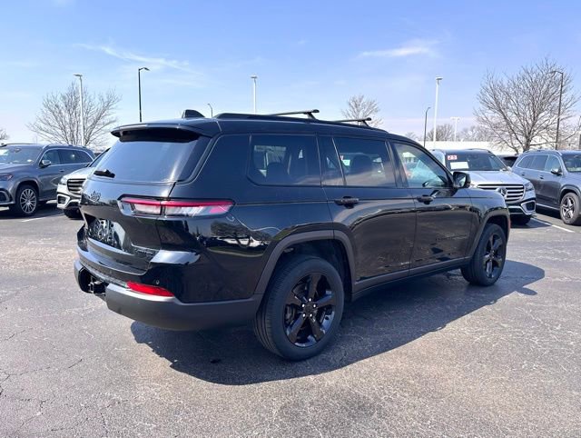 Used 2023 Jeep Grand Cherokee L Limited w/ Black Appearance Package image 8