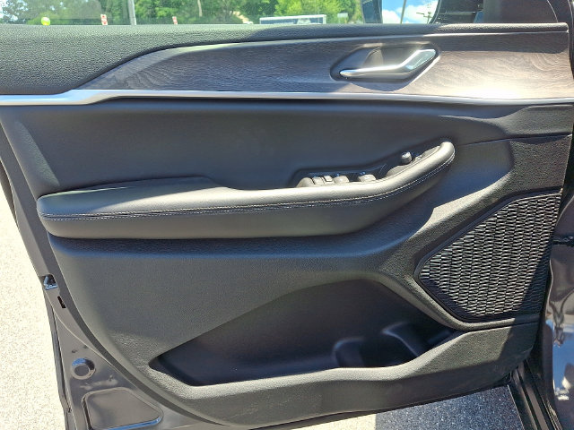 New 2026 Jeep Grand Cherokee Altitude AWD/4WD image 8