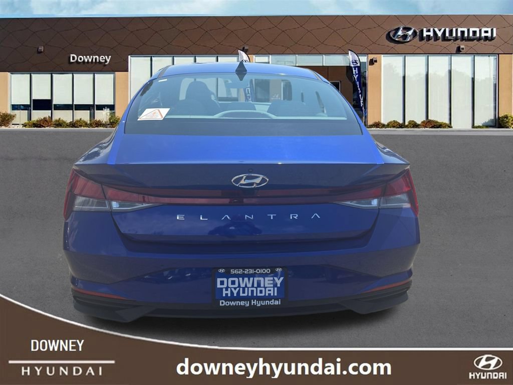 Used 2023 Hyundai Elantra SEL FWD image 4