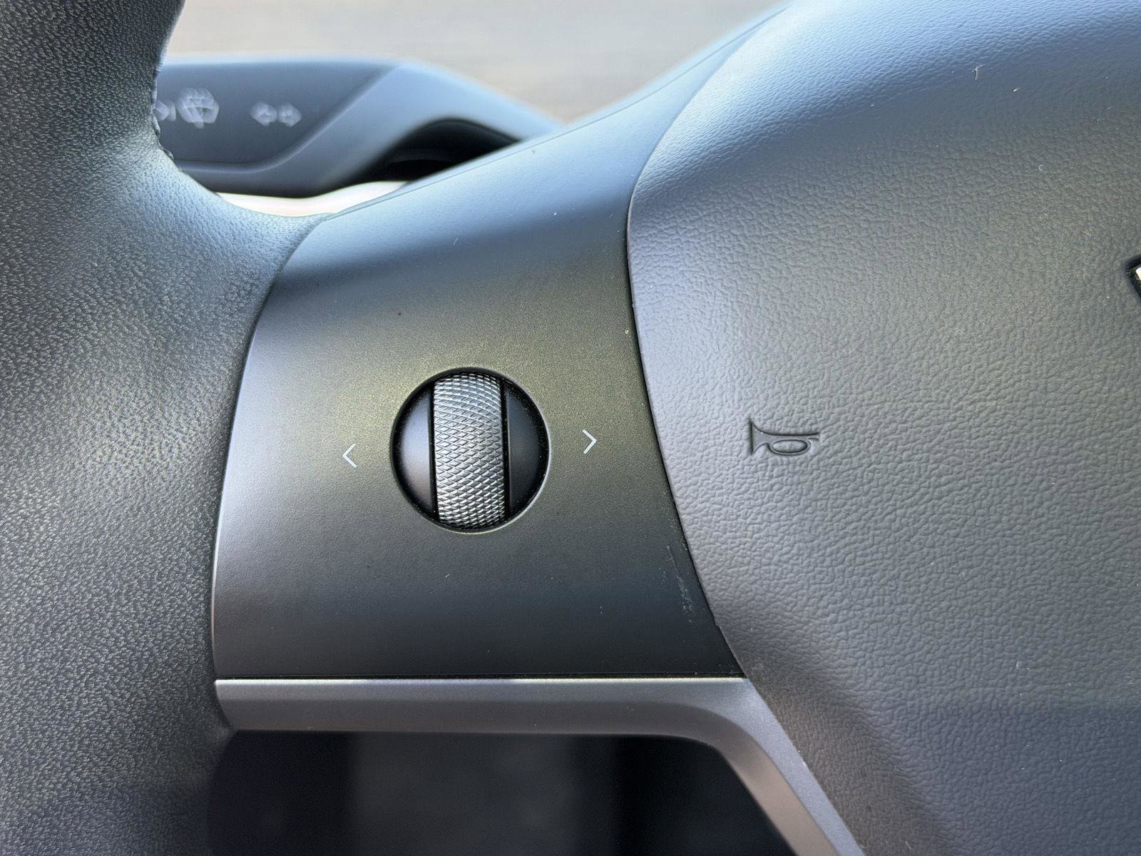 Used 2023 Tesla Model 3 Standard Range image 14