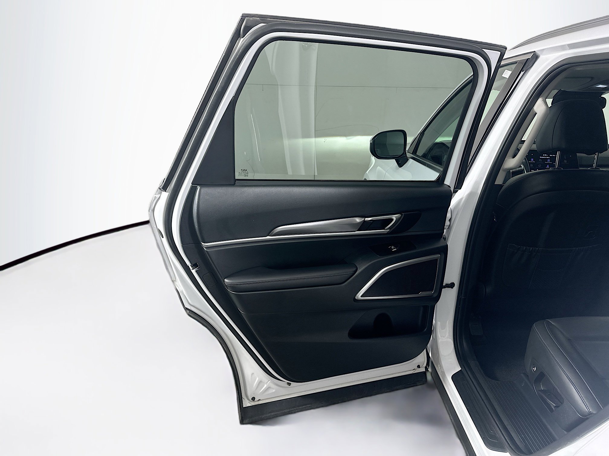 Used 2025 Kia Telluride S image 28