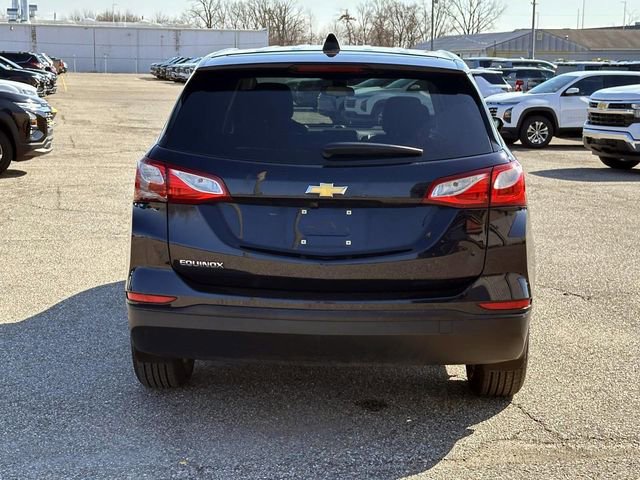 Used 2020 Chevrolet Equinox LS w/ LS Convenience Package image 4
