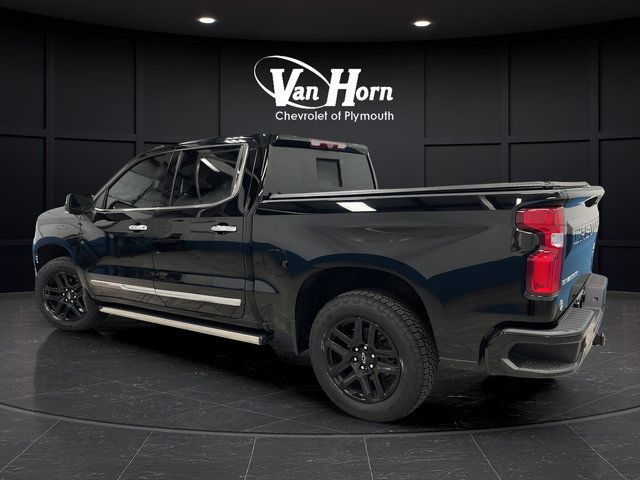 Used 2022 Chevrolet Silverado 1500 High Country w/ High Country Premium Package AWD/4WD image 5