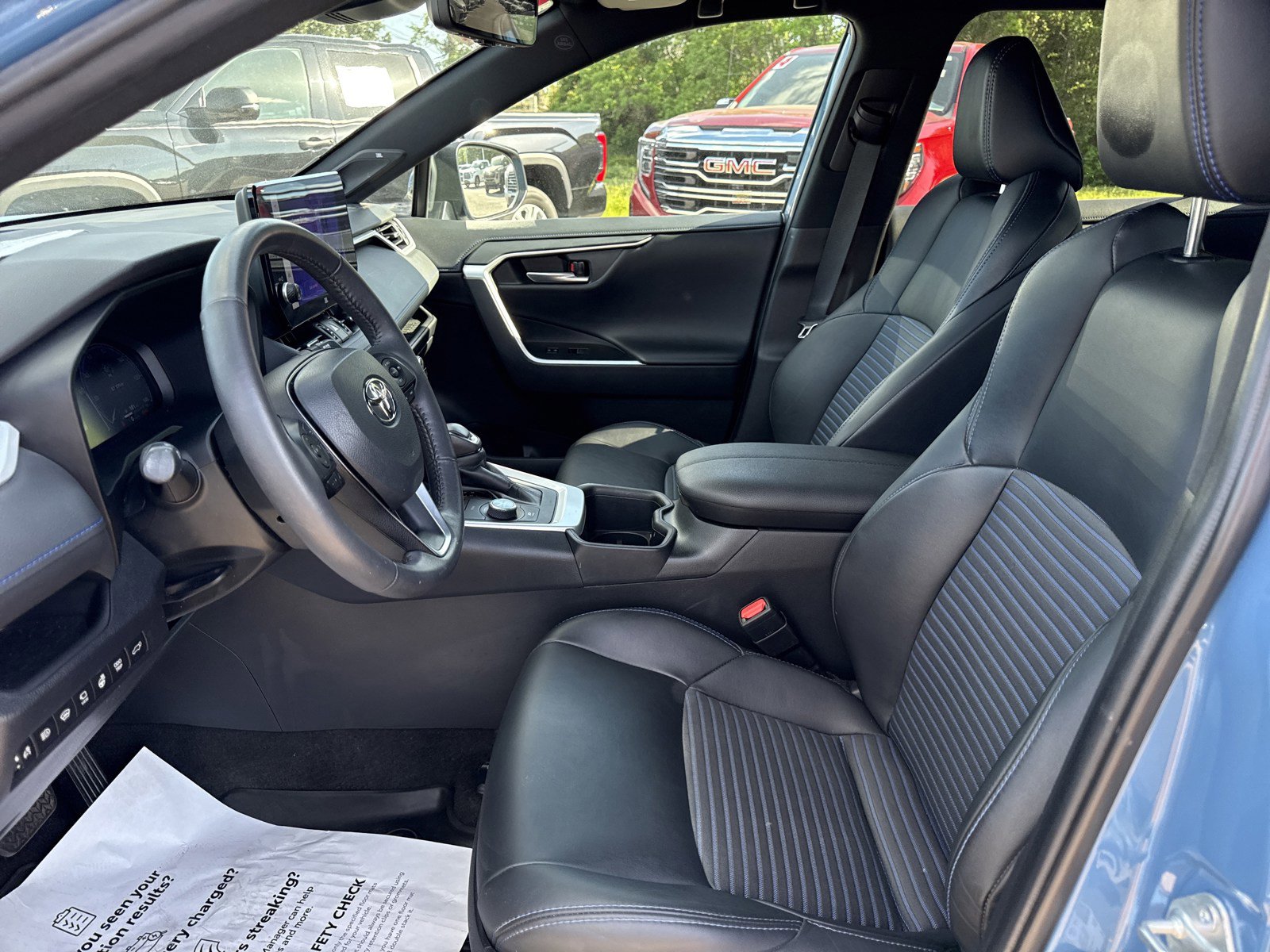 Used 2023 Toyota RAV4 XSE AWD/4WD image 11