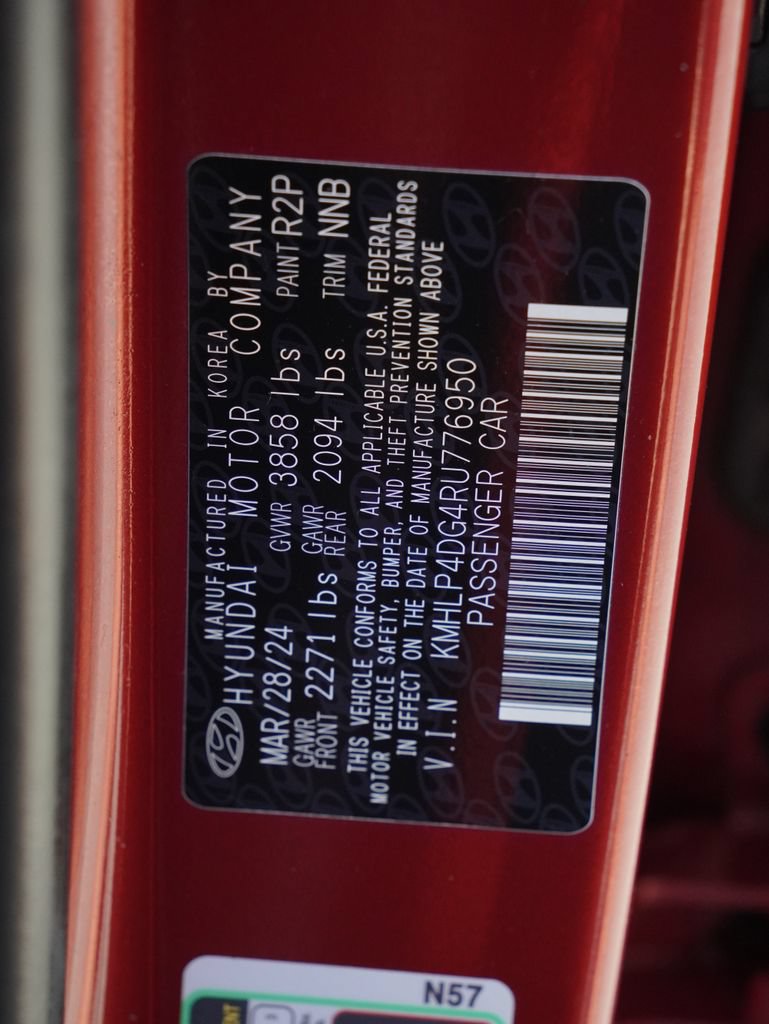 Used 2024 Hyundai Elantra Limited FWD image 30