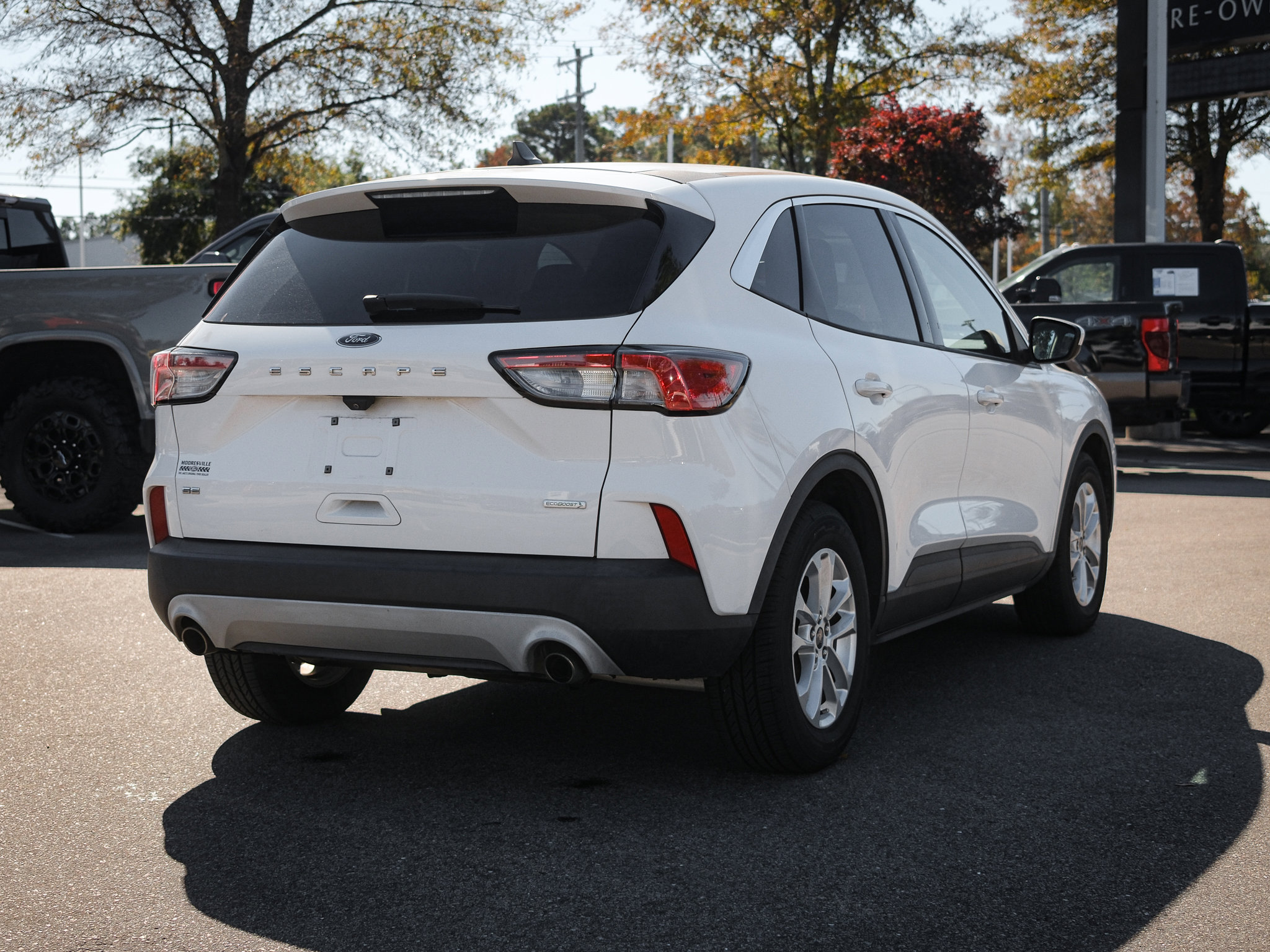 Used 2020 Ford Escape SE image 10