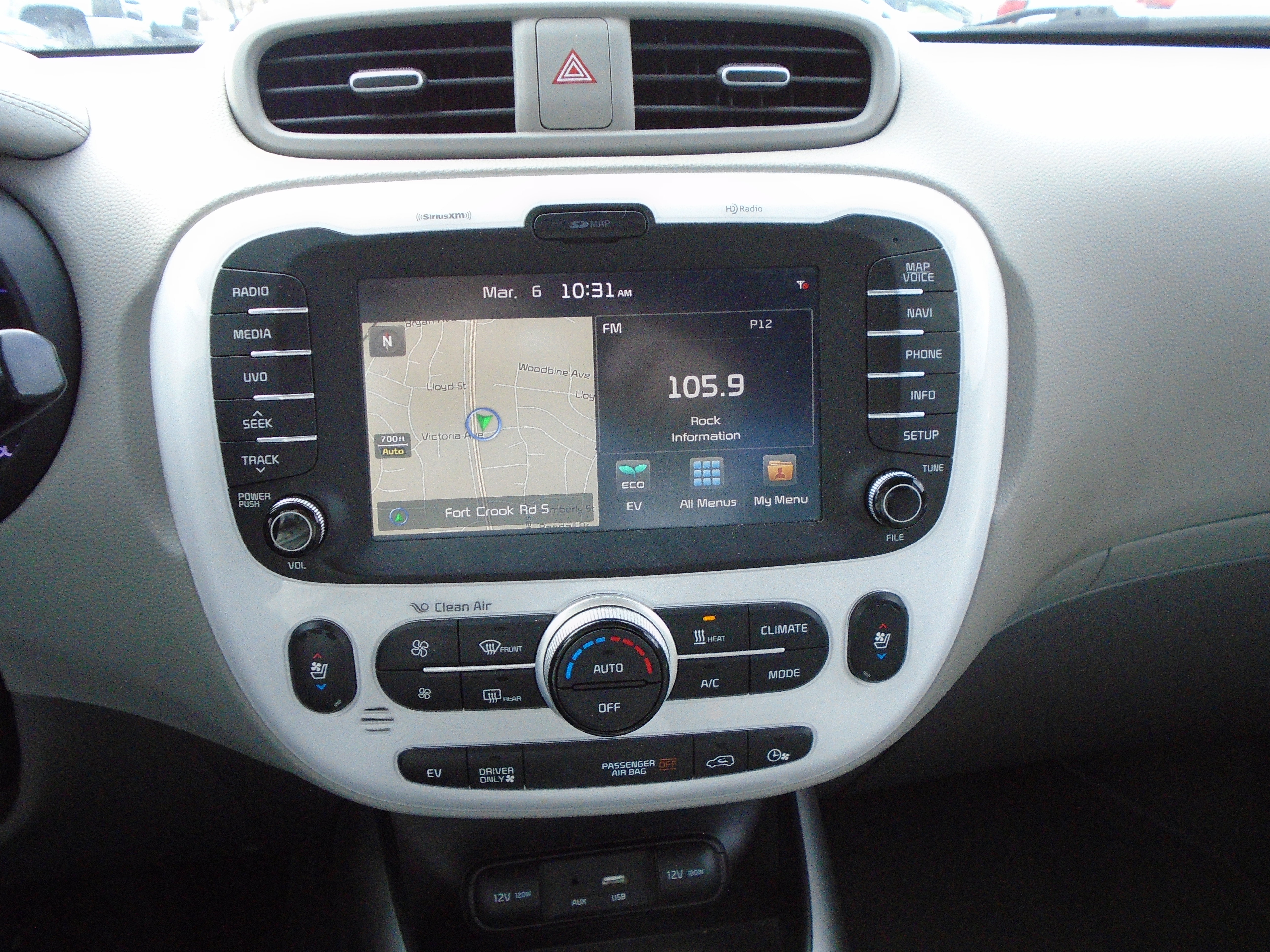 Used 2016 Kia Soul EV + image 15