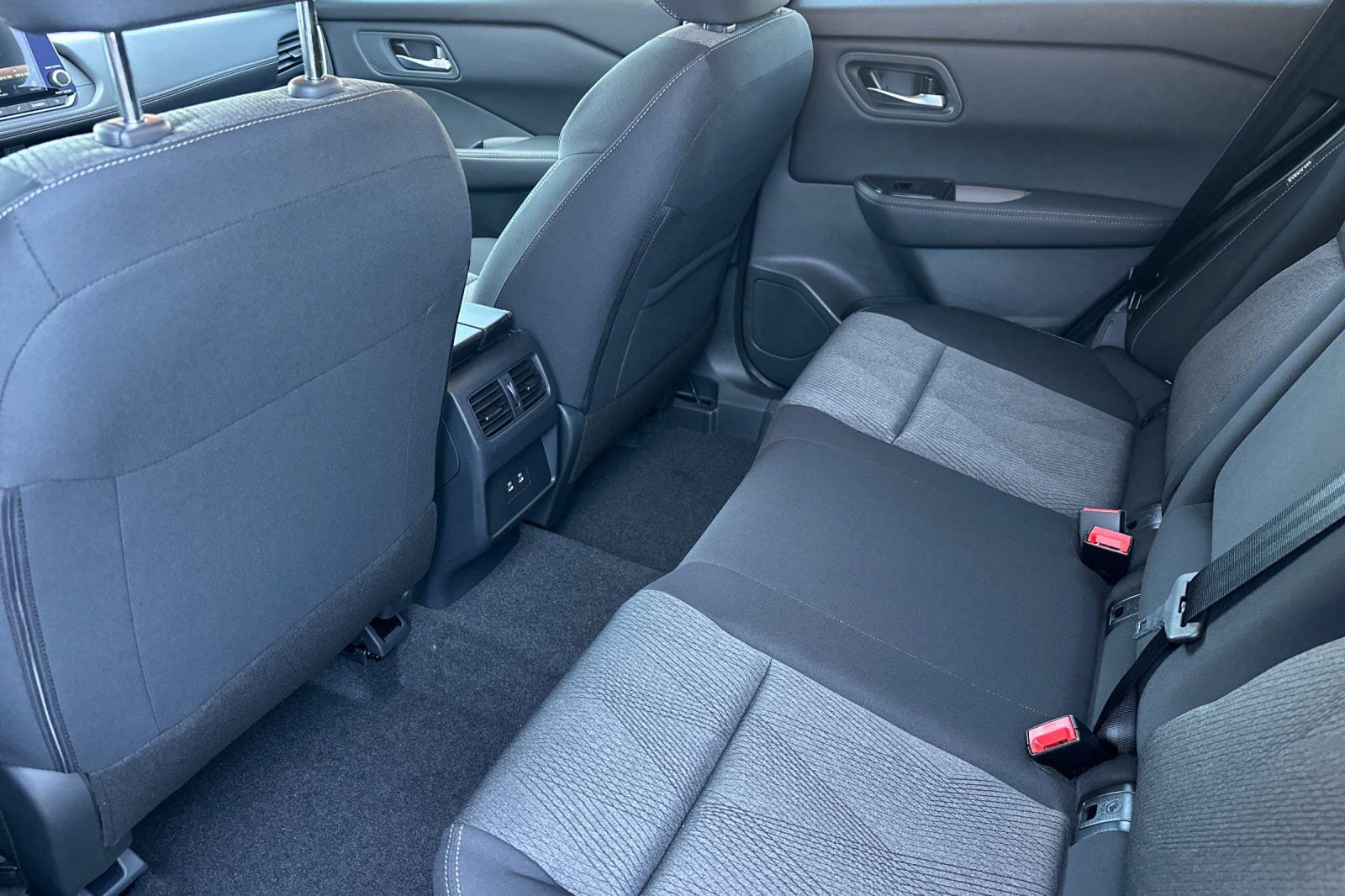 New 2026 Nissan Rogue SV image 14