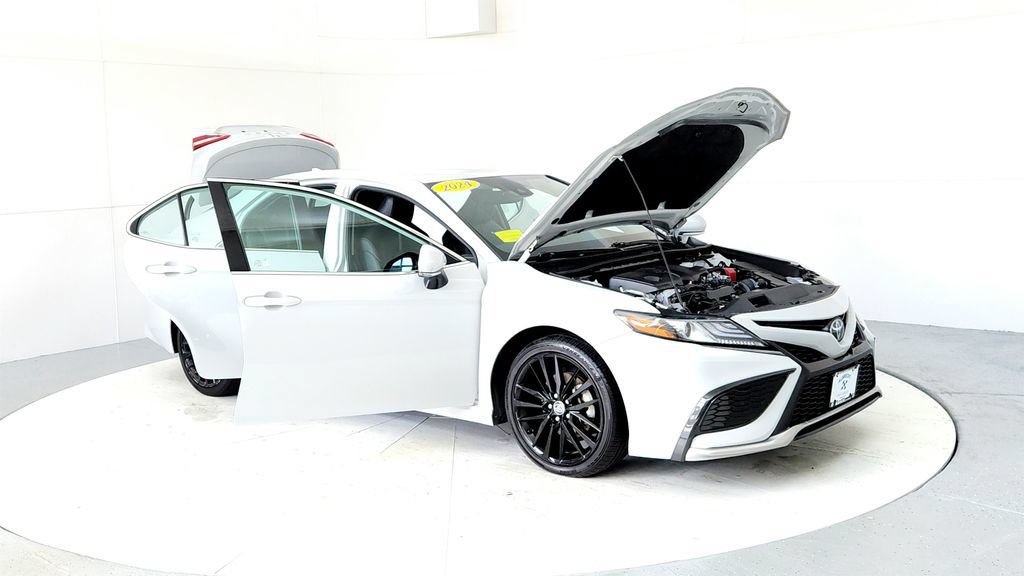 Used 2024 Toyota Camry XSE FWD image 12
