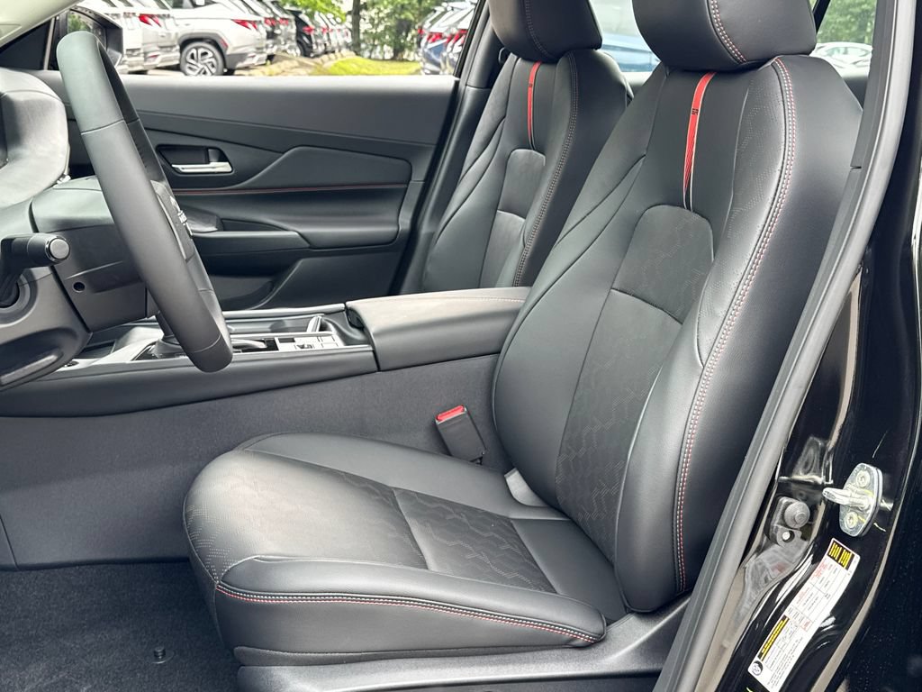 New 2026 Nissan Sentra SR w/ SR Premium Package FWD image 6