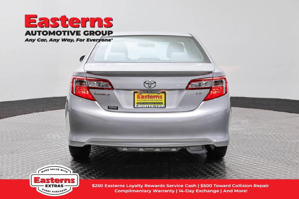Used 2014 Toyota Camry LE FWD image 7
