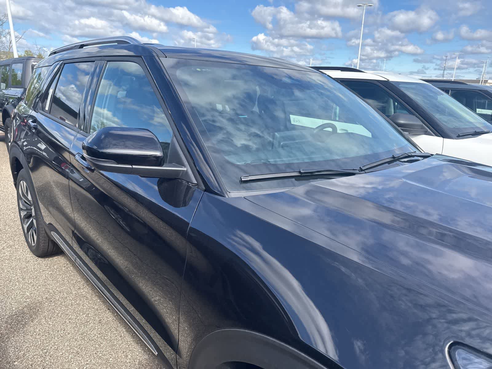 New 2026 Ford Explorer Platinum w/ LUX Leather Package AWD/4WD image 22