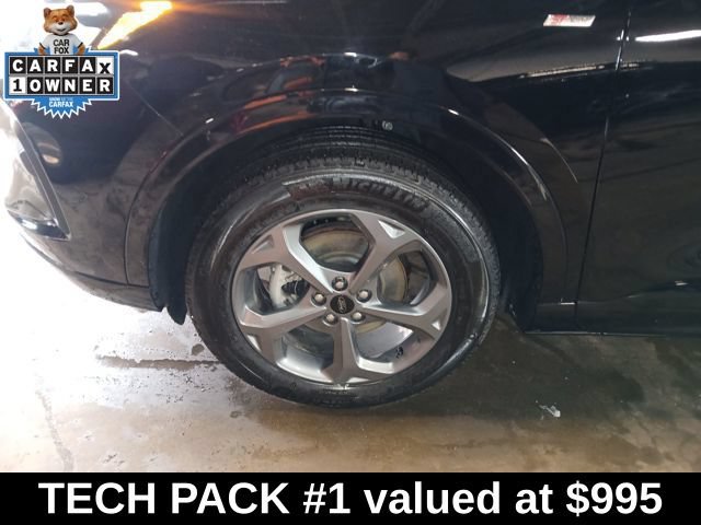 Used 2024 Ford Escape ST-Line w/ Tech Pack #1 AWD/4WD image 3