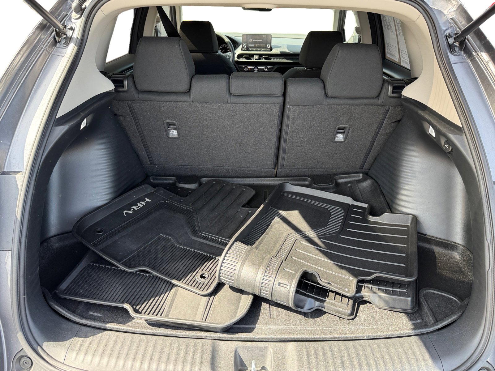 Used 2025 Honda HR-V LX image 17