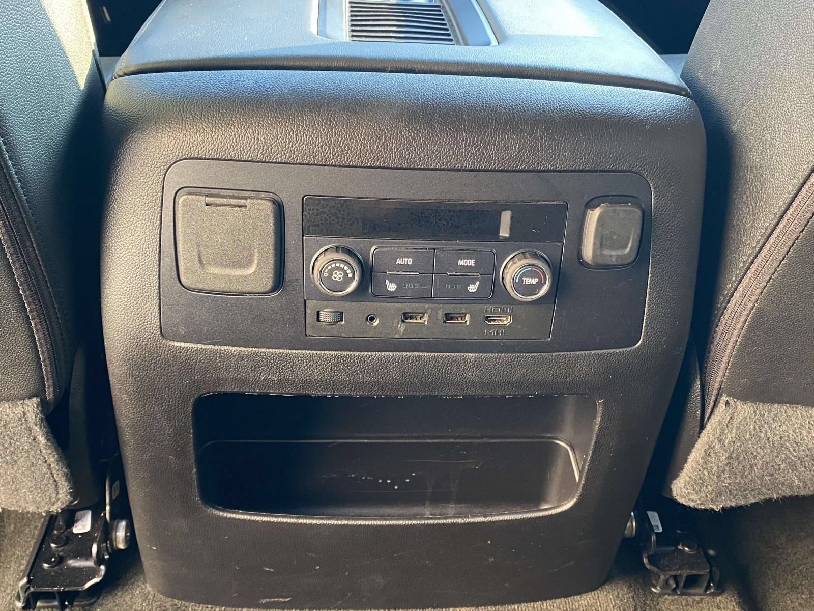 Used 2018 Chevrolet Tahoe Premier AWD/4WD image 22