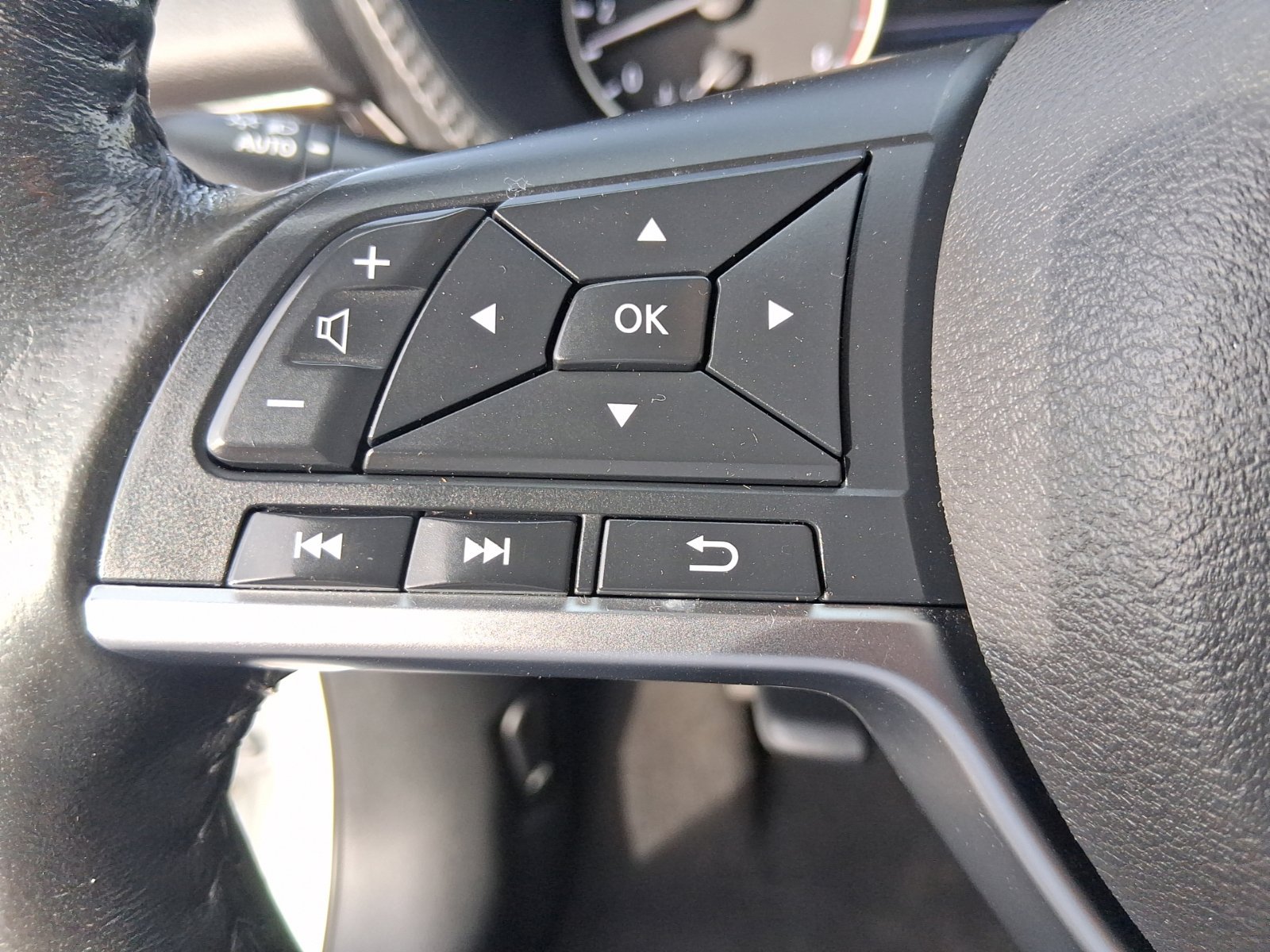 Used 2021 Nissan Sentra SV FWD image 20