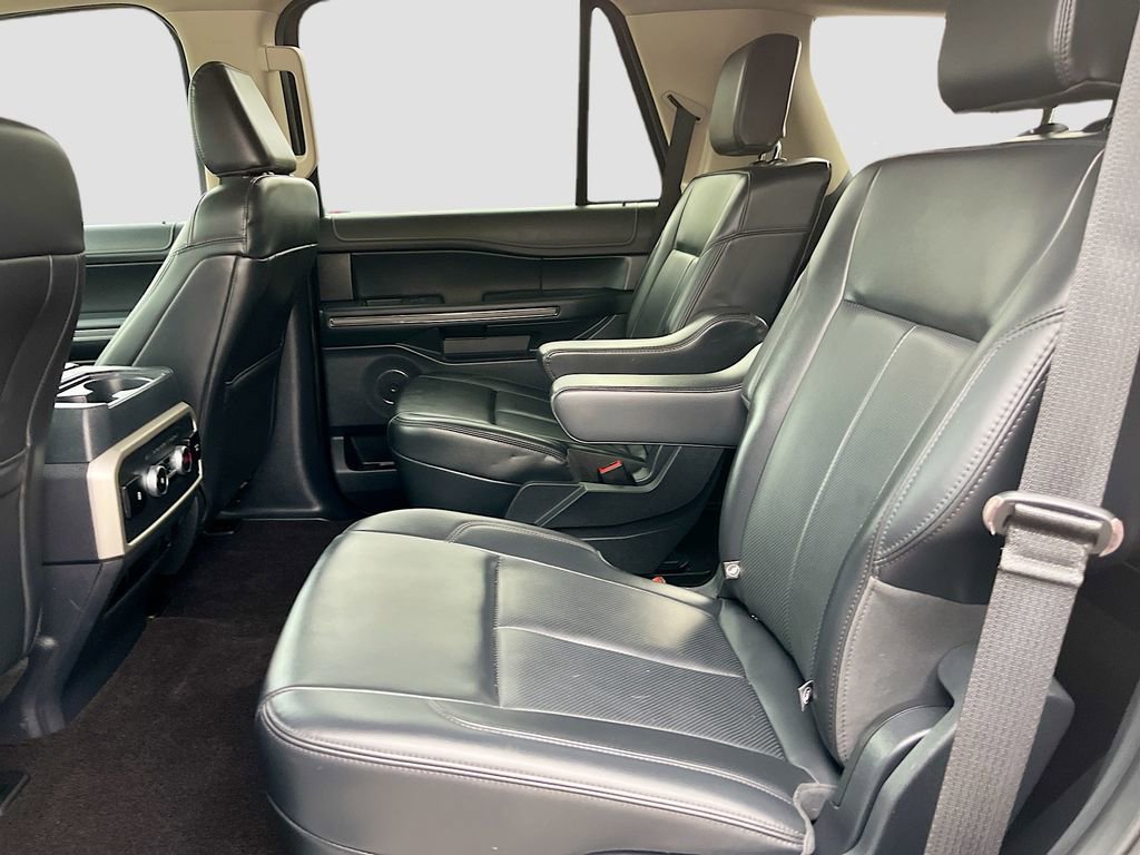 Used 2023 Ford Expedition XLT image 25