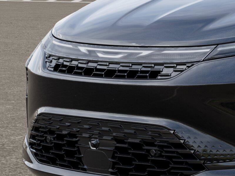 New 2027 Chrysler Pacifica Limited FWD image 7