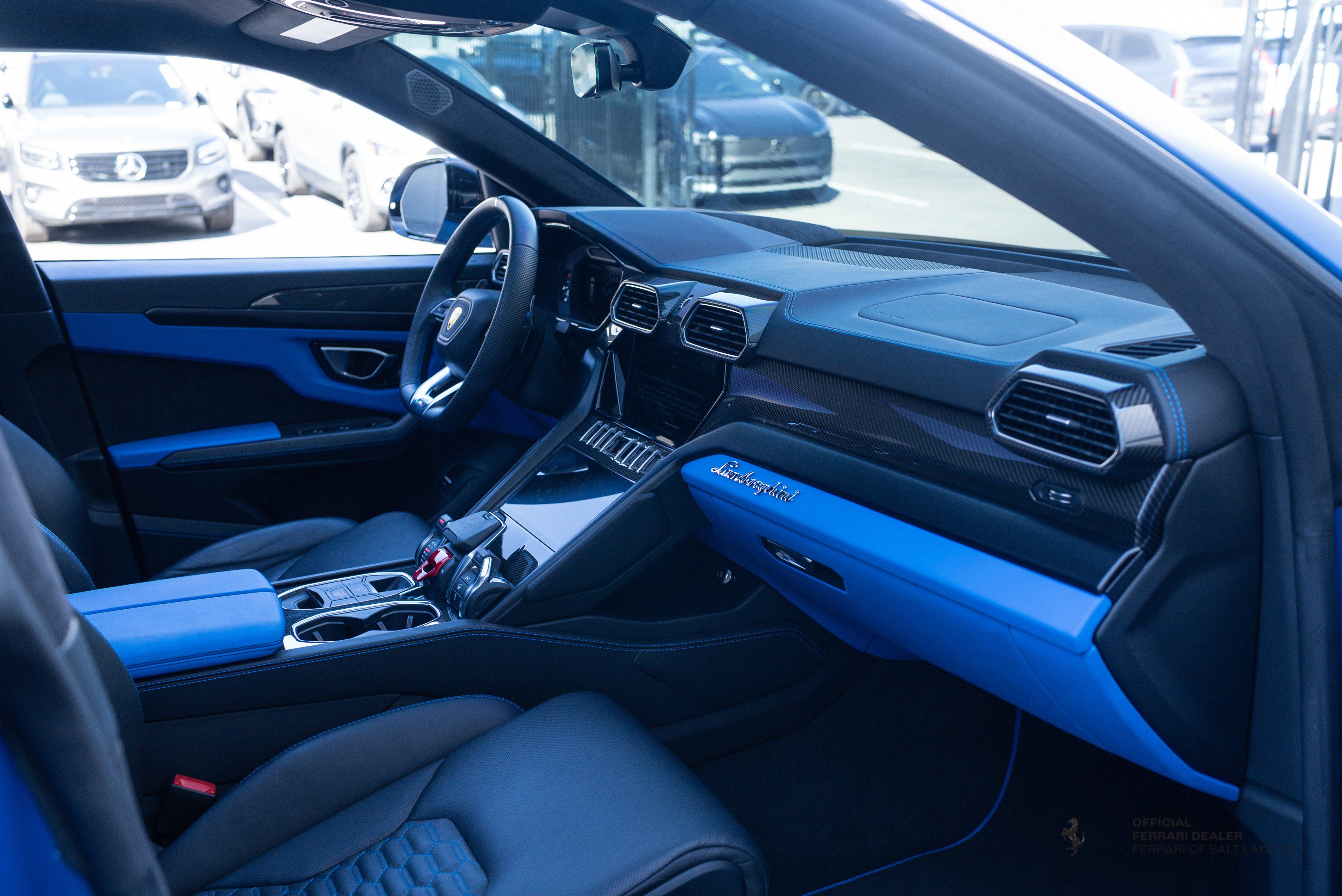 Used 2022 Lamborghini Urus image 22