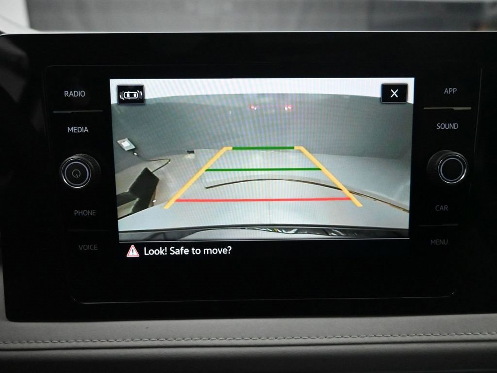 New 2025 Volkswagen Taos SE image 12