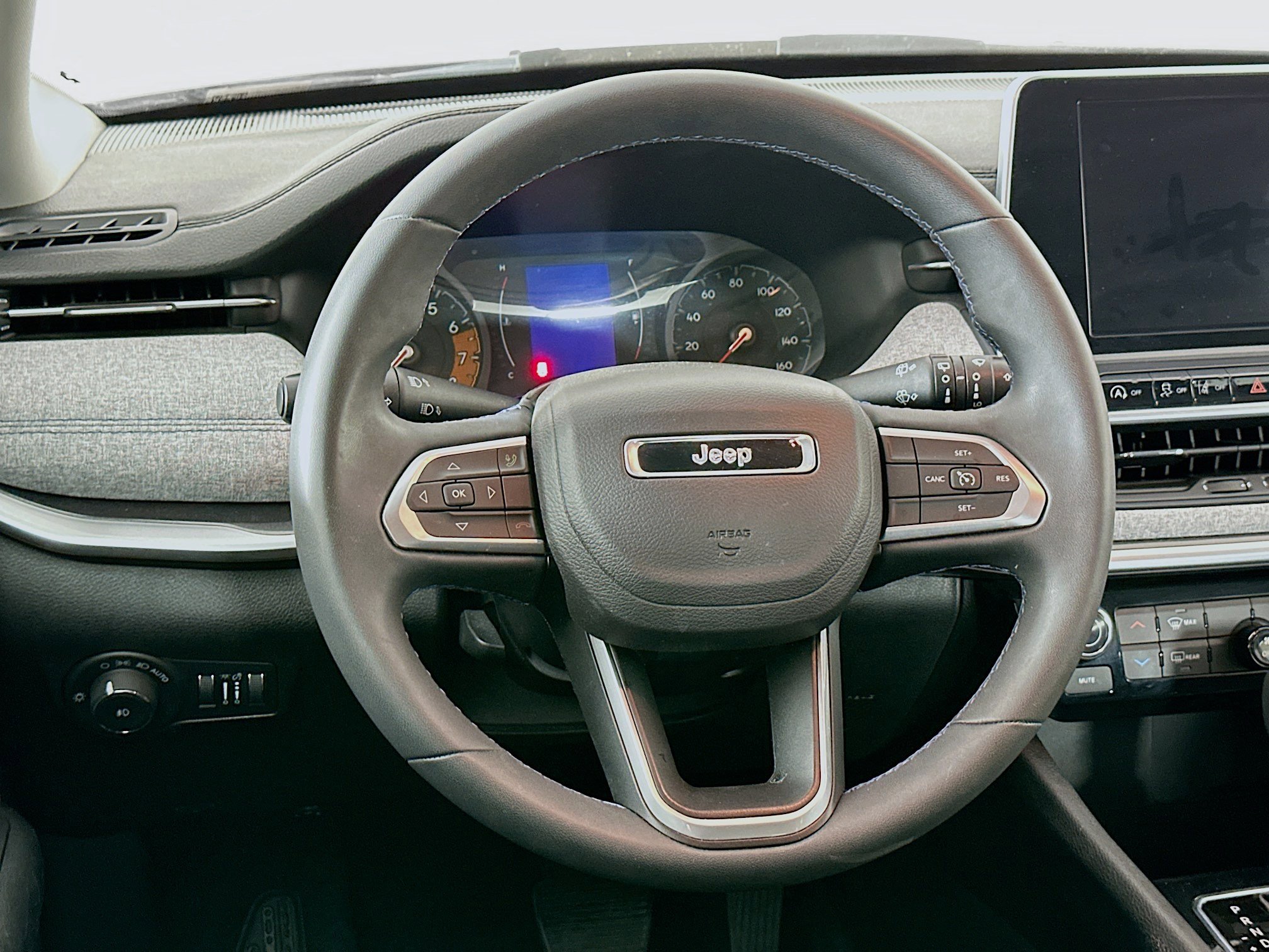 Used 2022 Jeep Compass Latitude FWD image 18