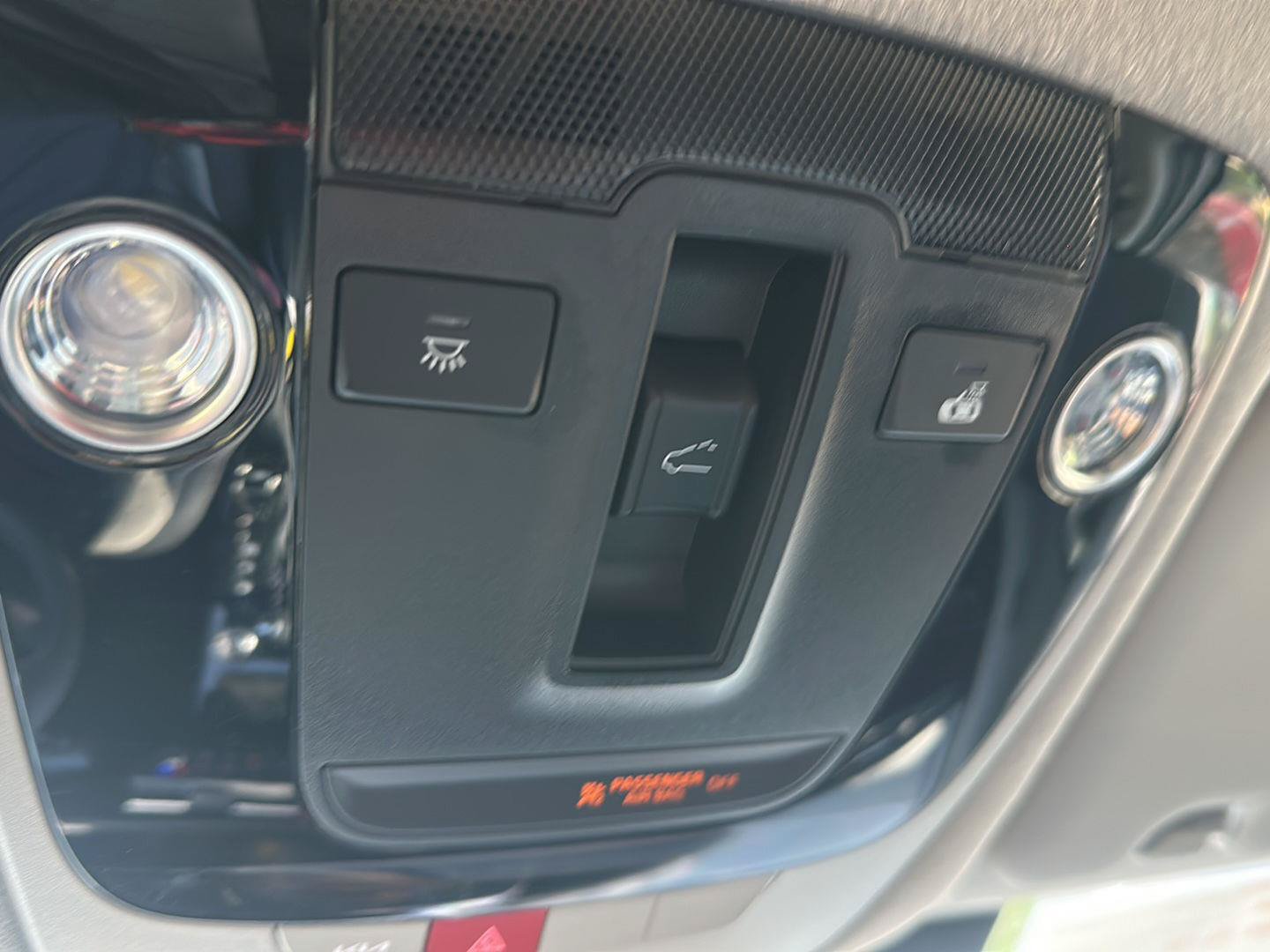 Used 2024 Kia Niro SX Touring FWD image 16