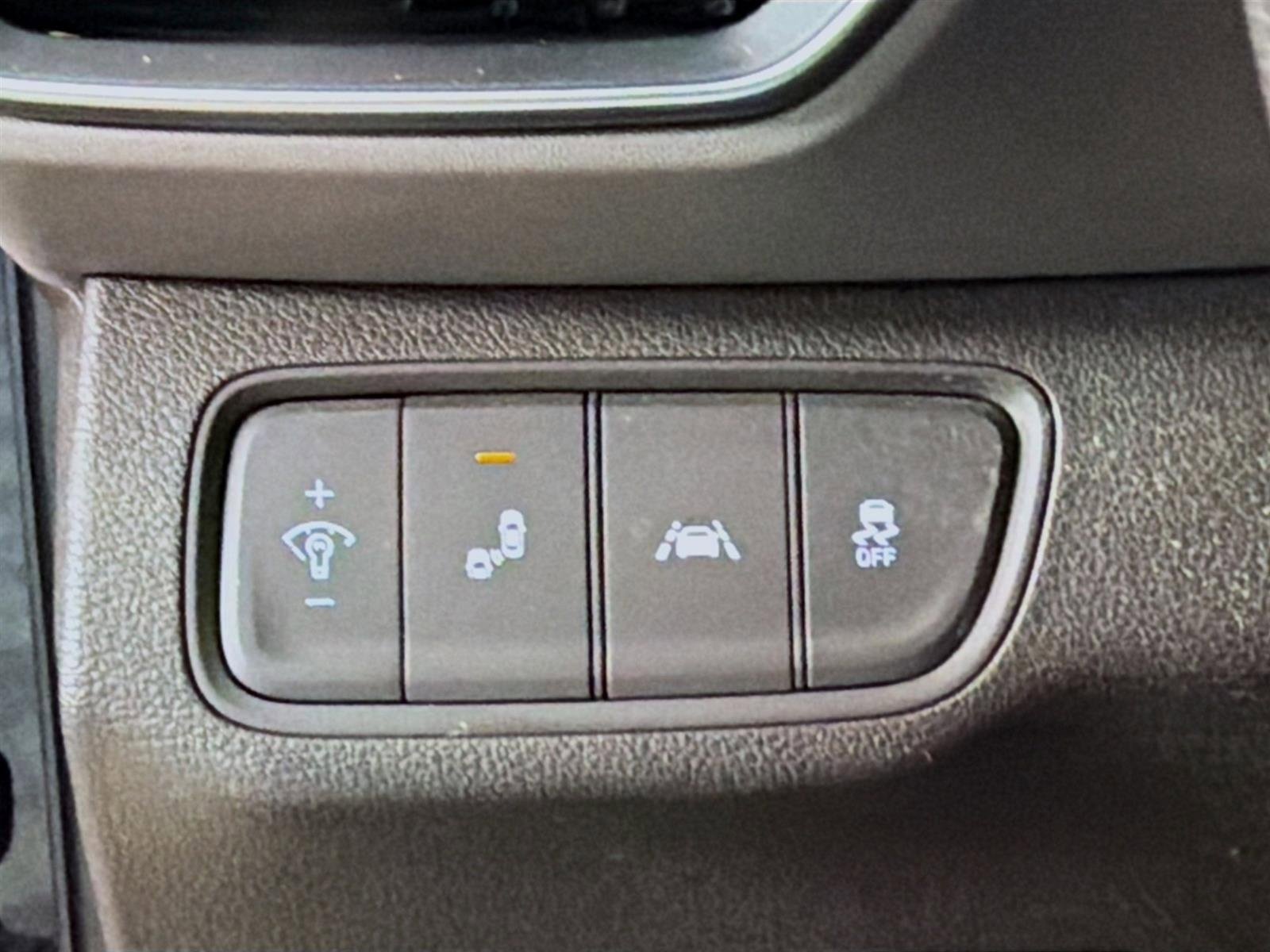 Used 2019 Hyundai Santa Fe SEL w/ Cargo Package image 11