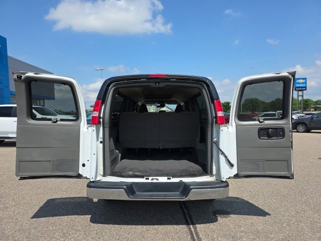 Used 2020 Chevrolet Express 3500 LT w/ LT Preferred Equipment Group RWD image 40