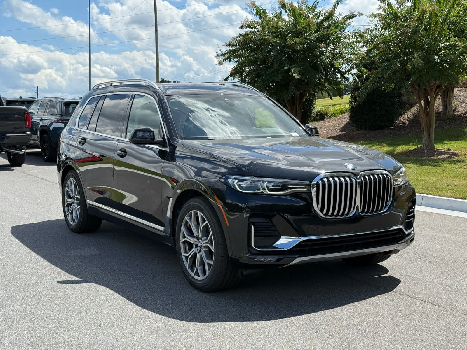 Used 2022 BMW X7 xDrive40i w/ Premium Package AWD/4WD image 7