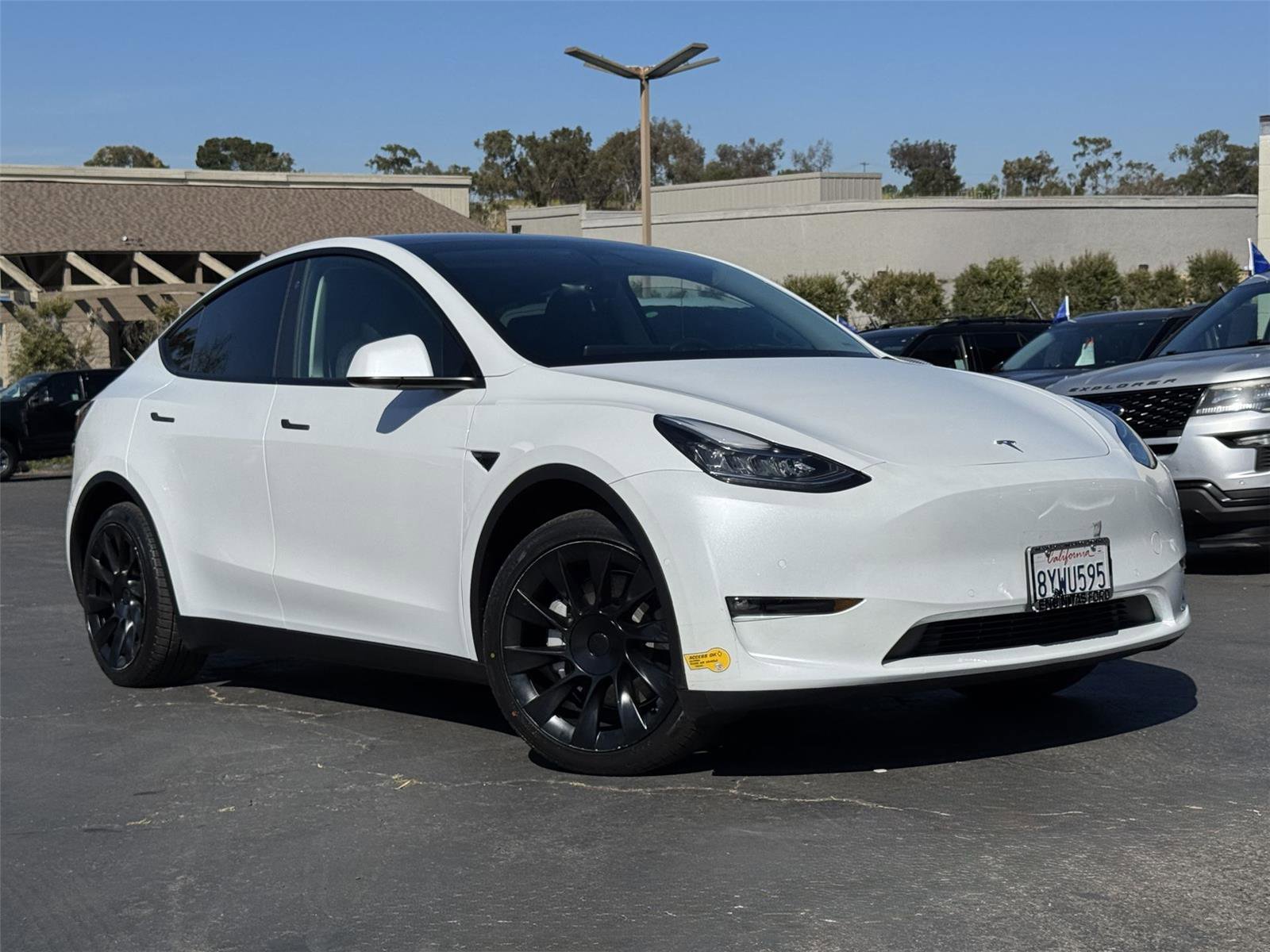 Used 2021 Tesla Model Y Long Range image 2