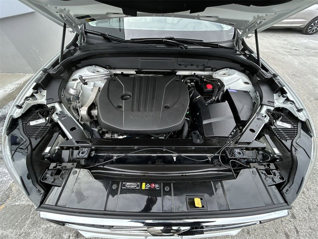 Certified 2023 Volvo XC60 B5 Core w/ Climate Package image 14