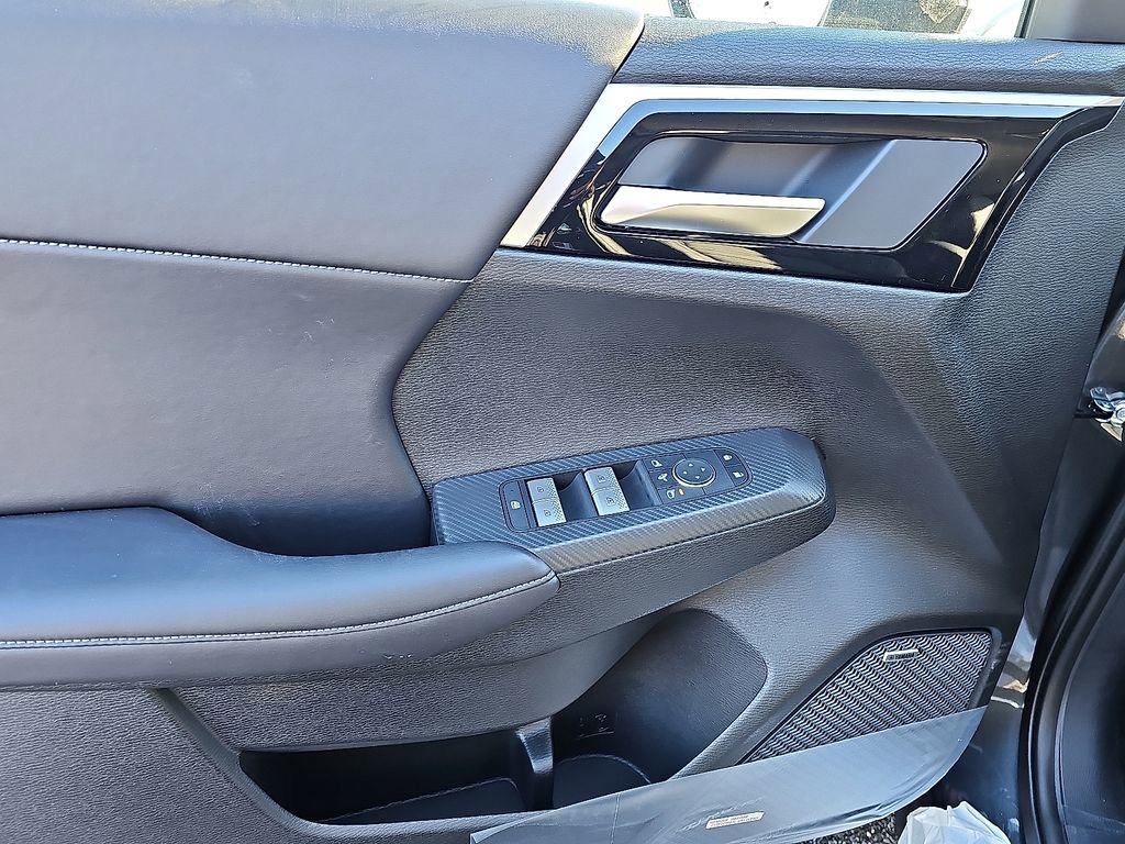 New 2026 Mitsubishi Outlander SE image 8