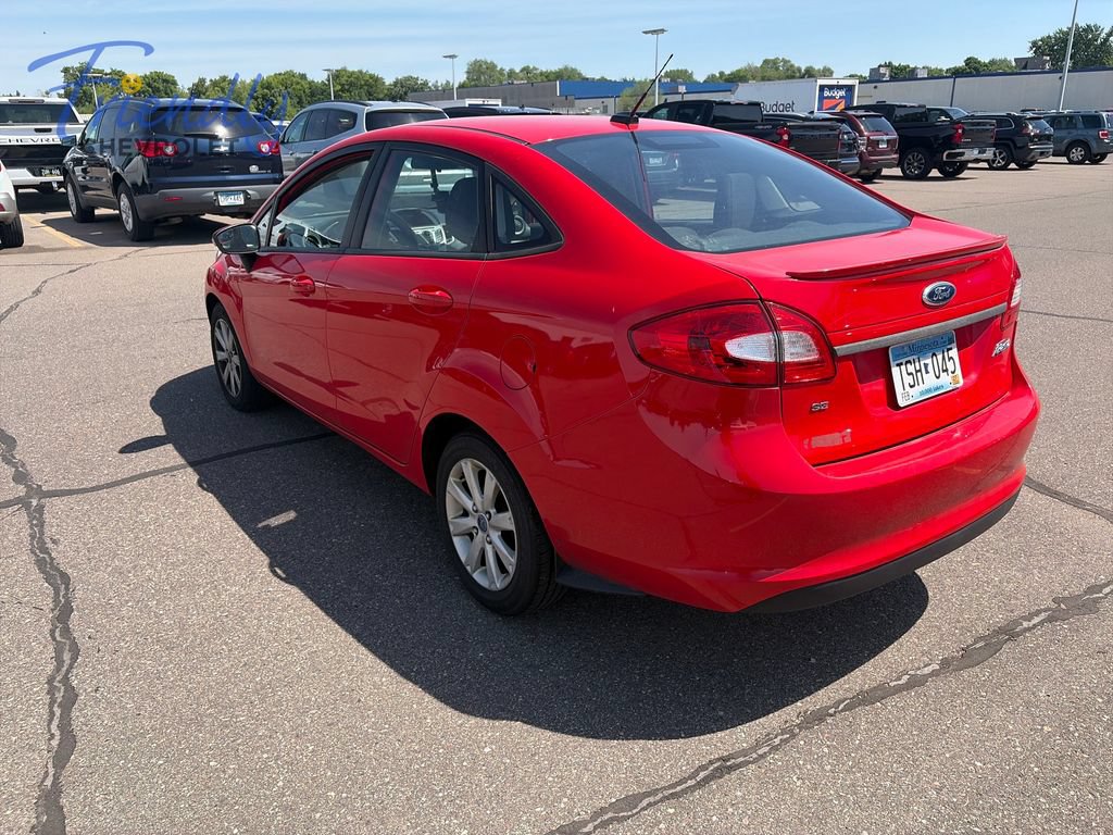 Used 2013 Ford Fiesta SE FWD image 3