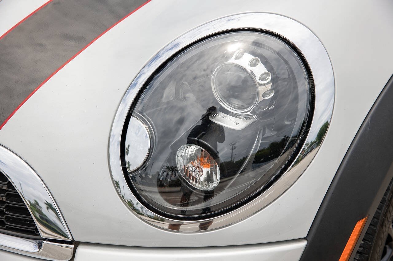 Used 2012 MINI Cooper John Cooper Works w/ Technology Pkg FWD image 21