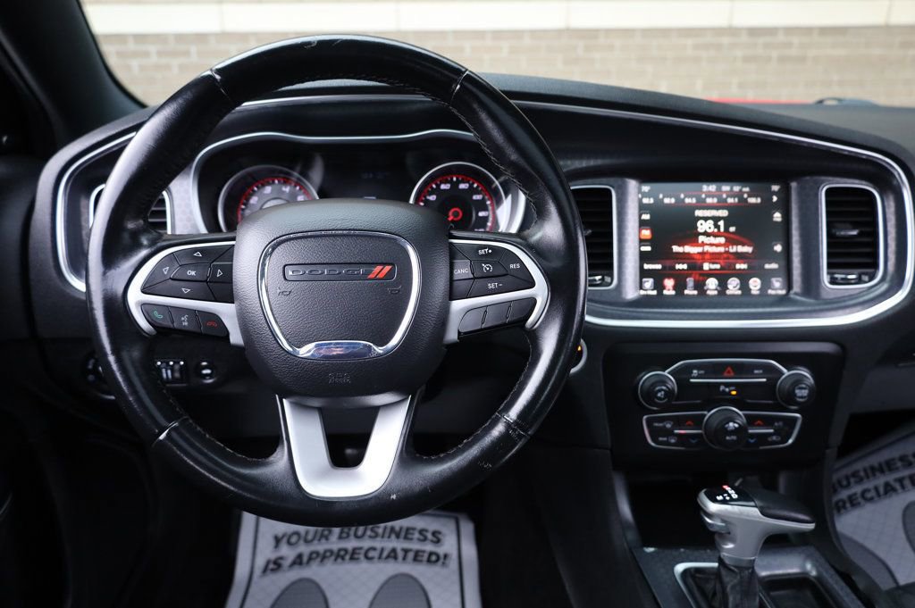 Used 2016 Dodge Charger SXT w/ Navigation & Travel Group image 28
