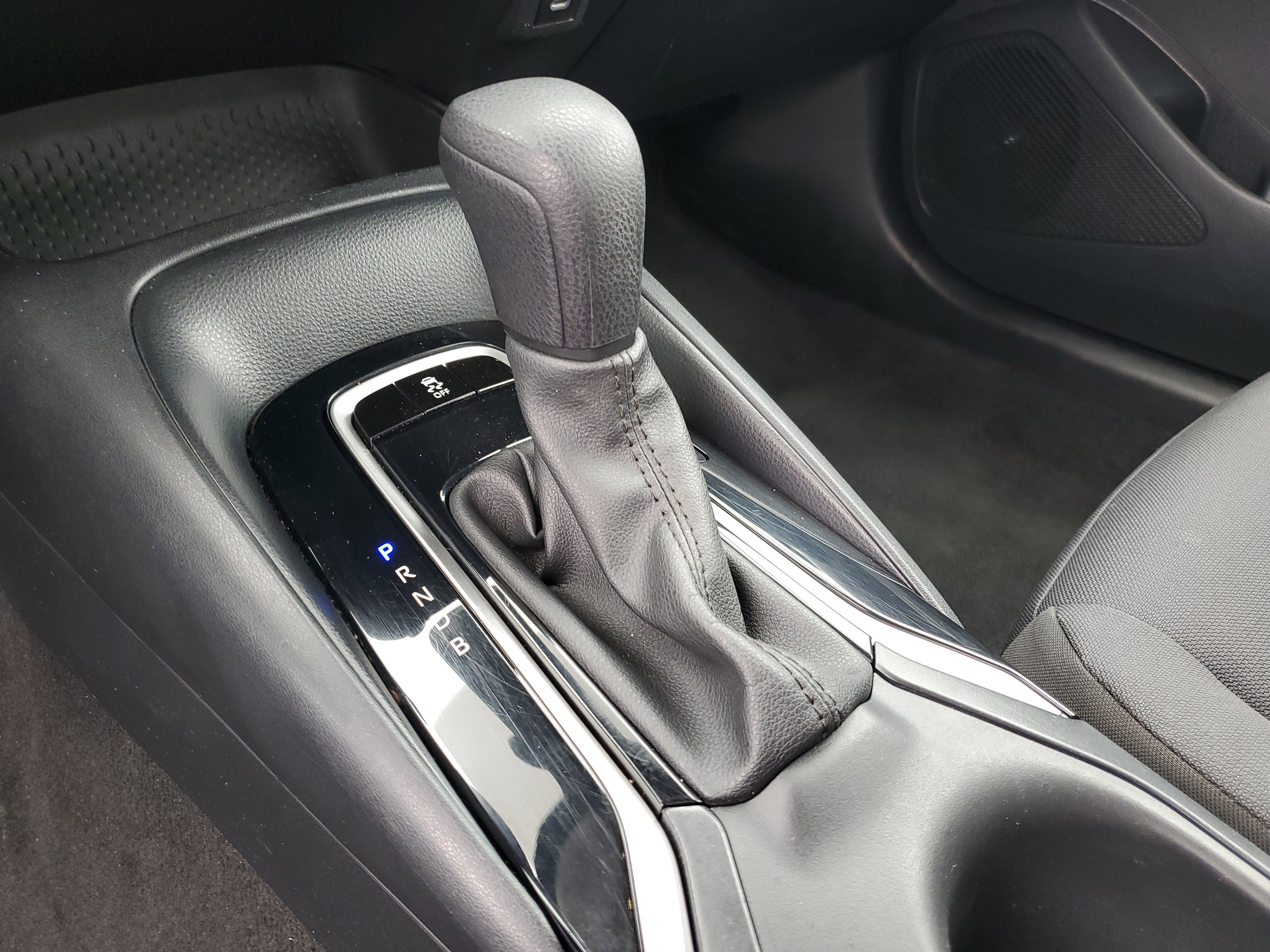 Used 2024 Toyota Corolla LE FWD image 30