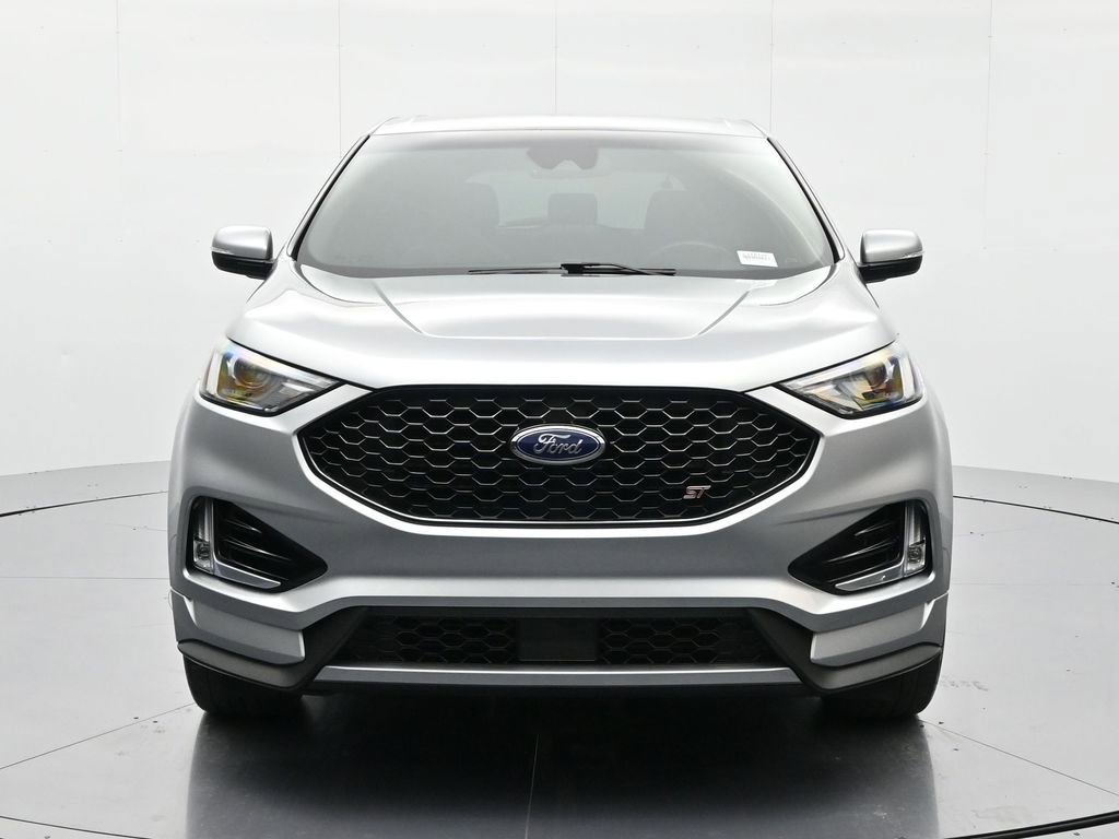 Used 2020 Ford Edge ST image 2