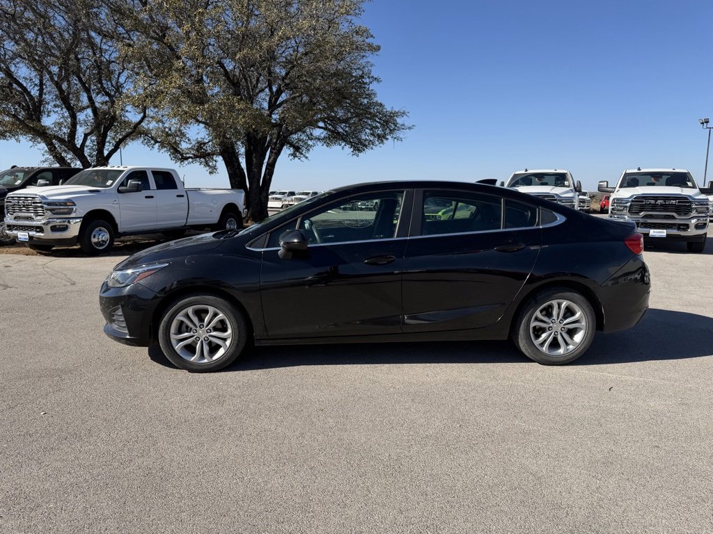 Used 2019 Chevrolet Cruze LT w/ LT Fleet Convenience Package image 2